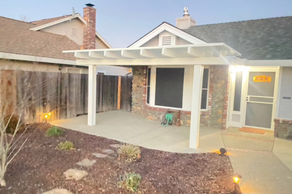Lattice Patio Cover in White installed in Pleasant Grove, CA
