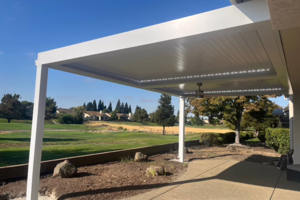 Louvered Roof with Extruded Posts